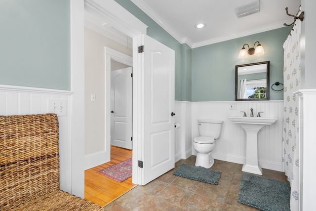 1021 Ray St, Fall River, MA 02720