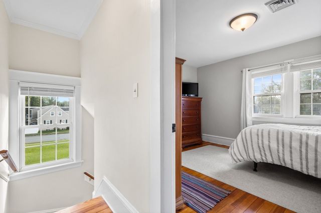 1021 Ray St, Fall River, MA 02720
