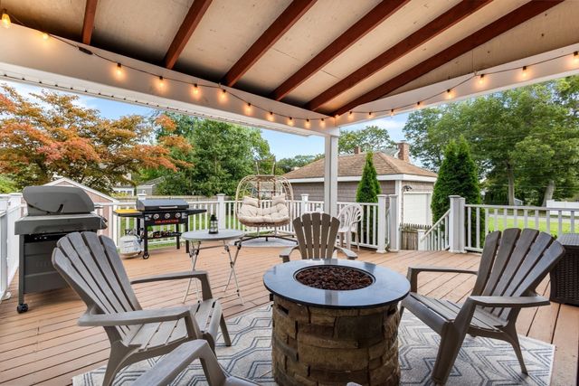 1021 Ray St, Fall River, MA 02720