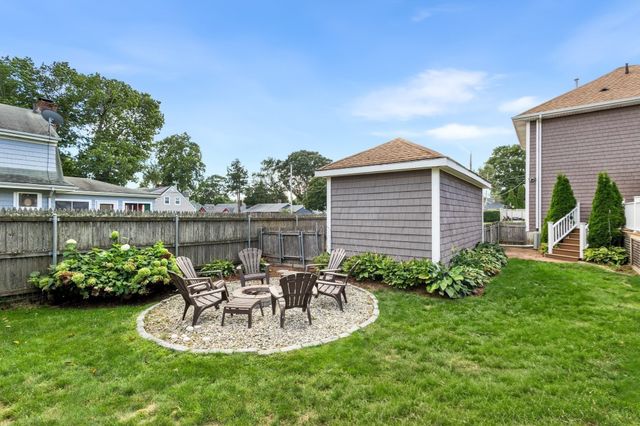 1021 Ray St, Fall River, MA 02720