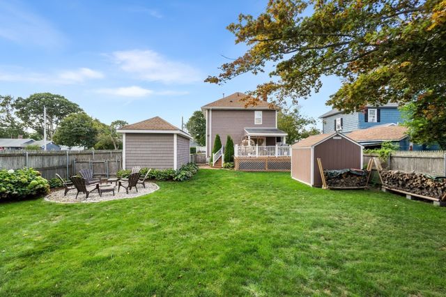 1021 Ray St, Fall River, MA 02720
