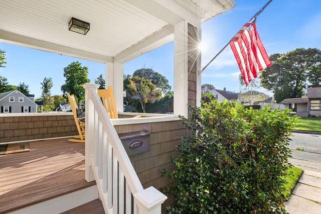 1021 Ray St, Fall River, MA 02720