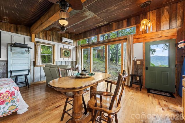 553 Paradise Mountain Road, Canton, NC 28716