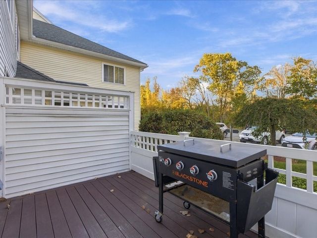360 Littleton Rd F2, Chelmsford, MA 01824