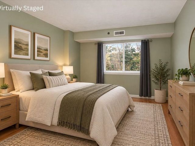 360 Littleton Rd F2, Chelmsford, MA 01824