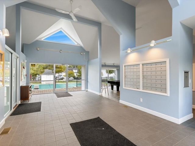 360 Littleton Rd F2, Chelmsford, MA 01824