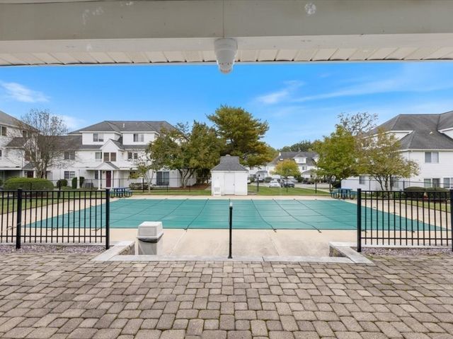 360 Littleton Rd F2, Chelmsford, MA 01824