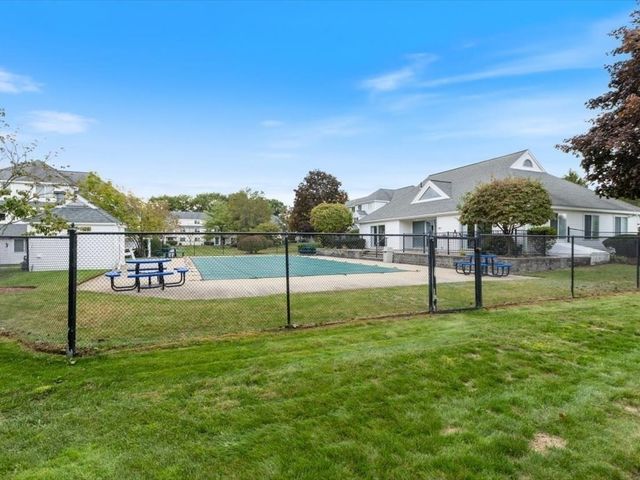 360 Littleton Rd F2, Chelmsford, MA 01824