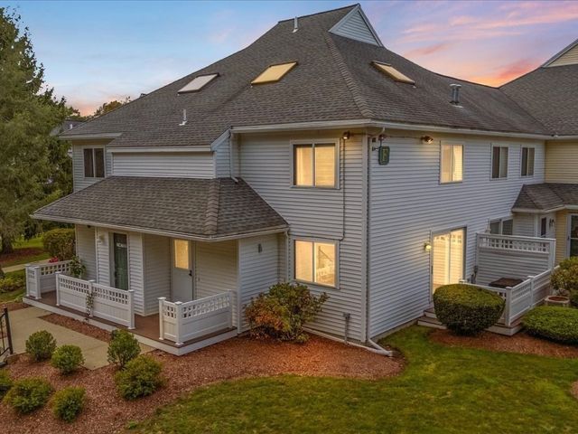 360 Littleton Rd F2, Chelmsford, MA 01824