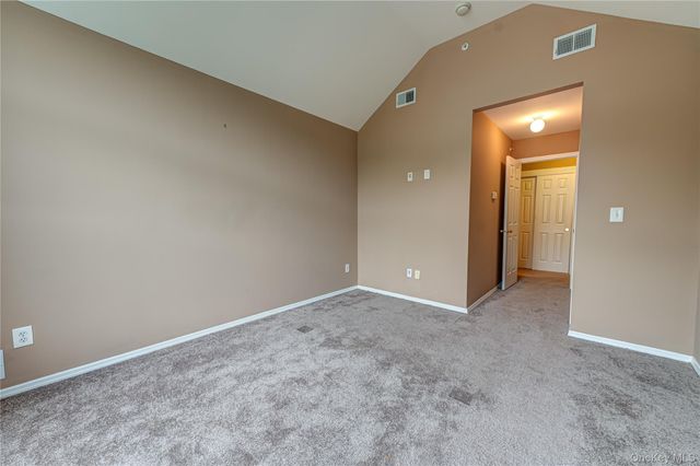 31 Cranberry Circle, Medford, NY 11763