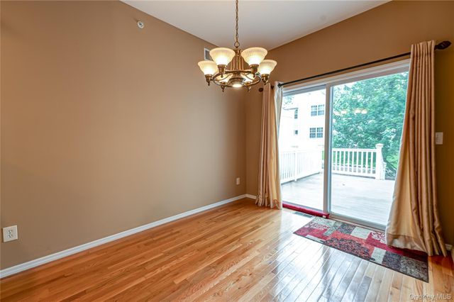 31 Cranberry Circle, Medford, NY 11763