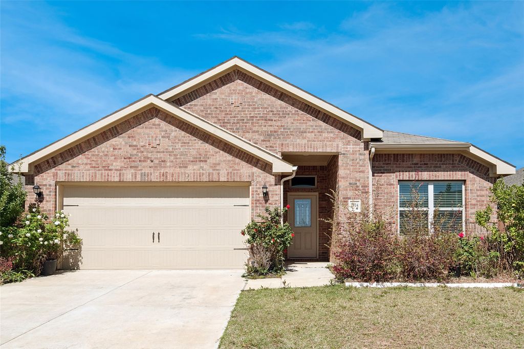 2924 Montrose Trail, Forney, TX 75126