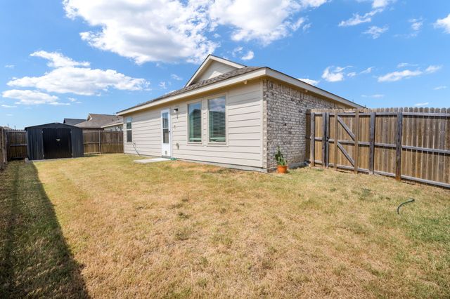 1636 Bluff View Drive, Hutchins, TX 75141