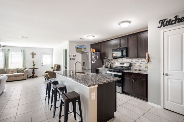 1636 Bluff View Drive, Hutchins, TX 75141