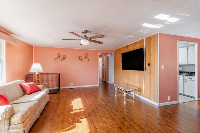 1026 CAPELLA DRIVE, Tavares, FL 32778