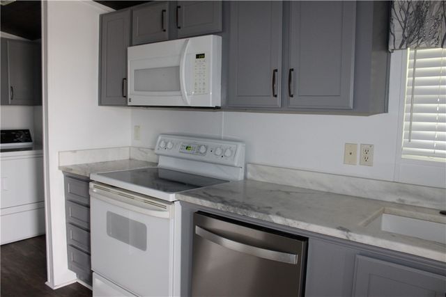 125 Lagarto Ferry, Mathis, TX 78368