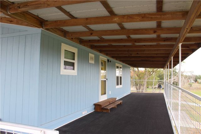 125 Lagarto Ferry, Mathis, TX 78368