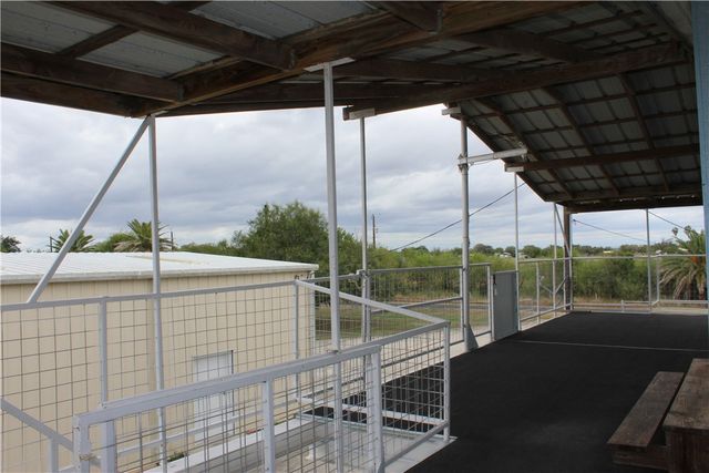 125 Lagarto Ferry, Mathis, TX 78368