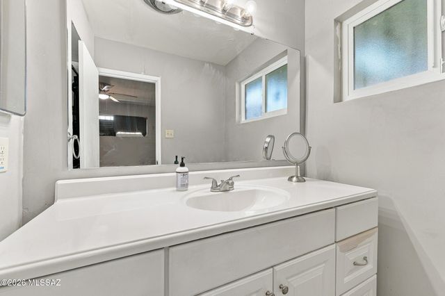 255 W Elvira Road, Tucson, AZ 85756