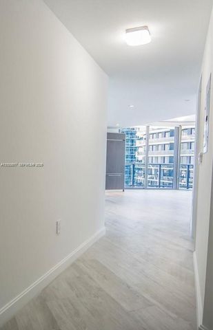 45 SW 9th St 3501, Miami, FL 33130