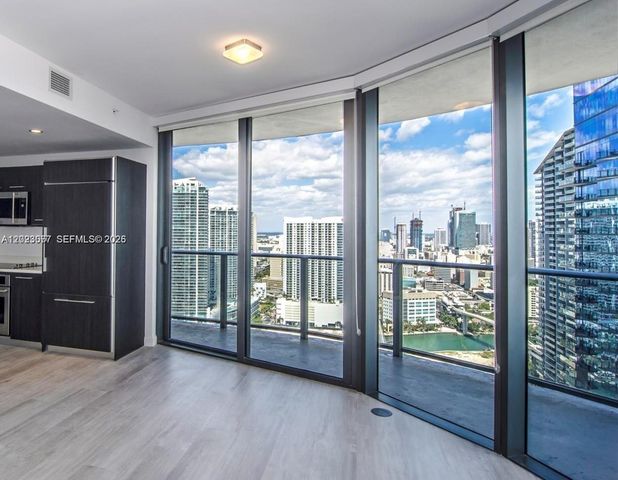 45 SW 9th St 3501, Miami, FL 33130