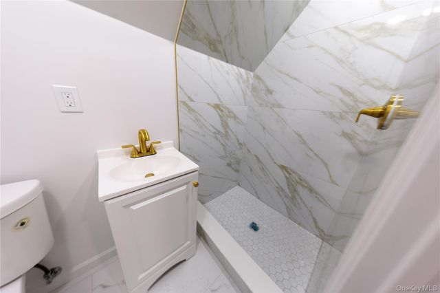 58 Norfleet Lane, Coram, NY 11727