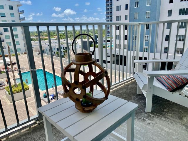 140 S Dixie Hwy 704, Hollywood, FL 33020