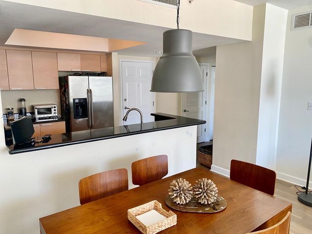 140 S Dixie Hwy 704, Hollywood, FL 33020