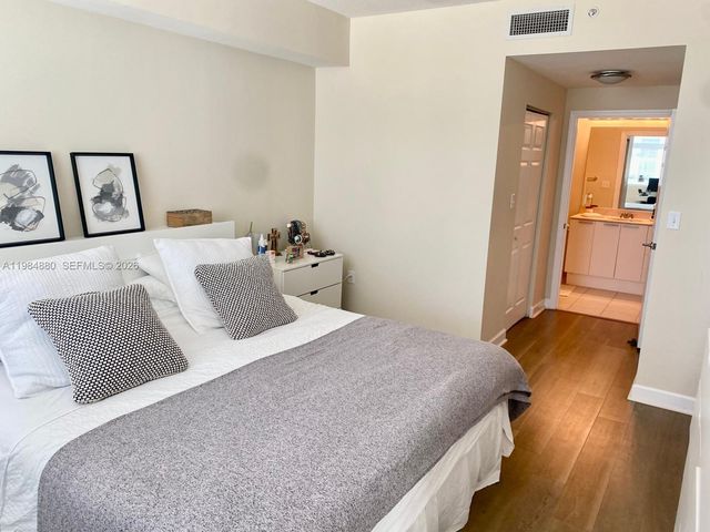 140 S Dixie Hwy 704, Hollywood, FL 33020