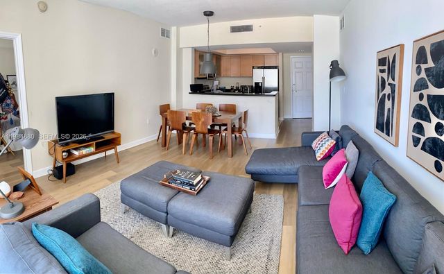 140 S Dixie Hwy 704, Hollywood, FL 33020