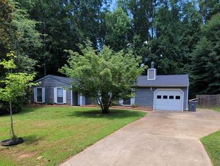 183 Boxwood Ln, Spartanburg, SC 29307