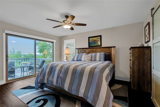 218 Island View Drive, Pottsboro, TX 75076