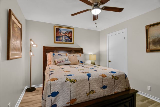 218 Island View Drive, Pottsboro, TX 75076