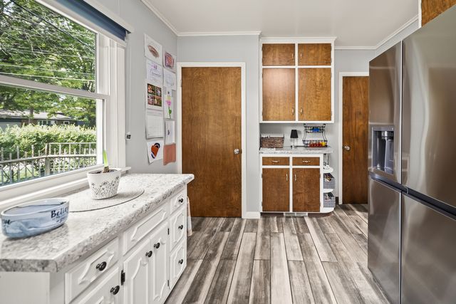 404 24th Avenue, East Moline, IL 61244