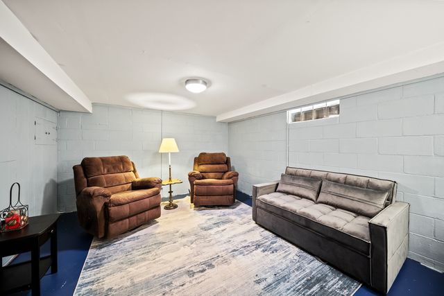 404 24th Avenue, East Moline, IL 61244
