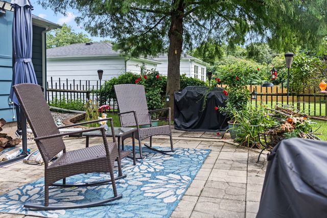 404 24th Avenue, East Moline, IL 61244