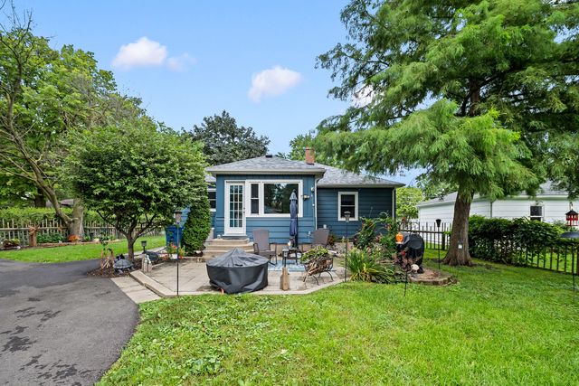 404 24th Avenue, East Moline, IL 61244