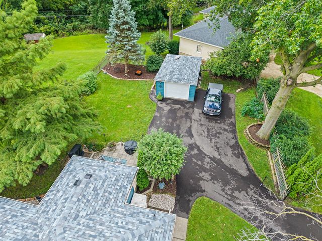 404 24th Avenue, East Moline, IL 61244