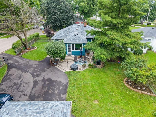 404 24th Avenue, East Moline, IL 61244