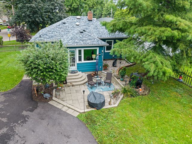 404 24th Avenue, East Moline, IL 61244