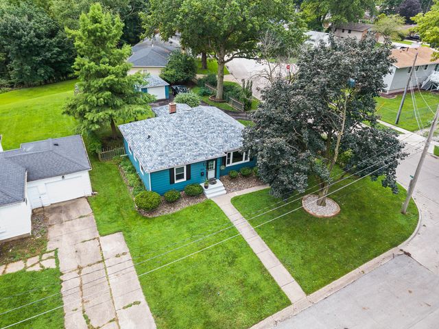 404 24th Avenue, East Moline, IL 61244