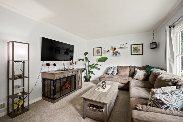 404 24th Avenue, East Moline, IL 61244