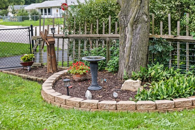 404 24th Avenue, East Moline, IL 61244