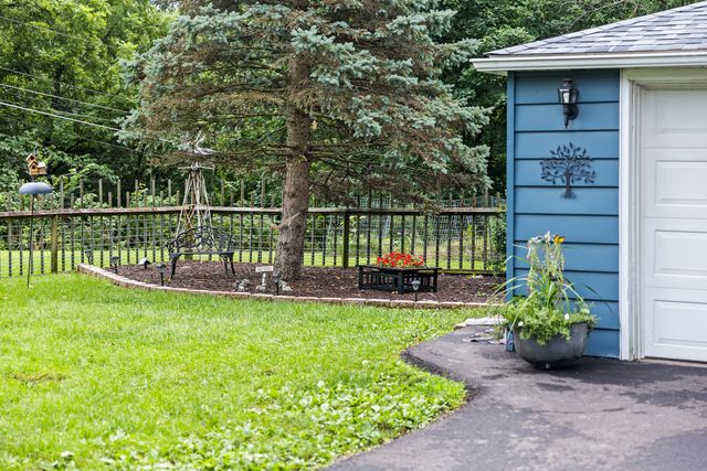 404 24th Avenue, East Moline, IL 61244