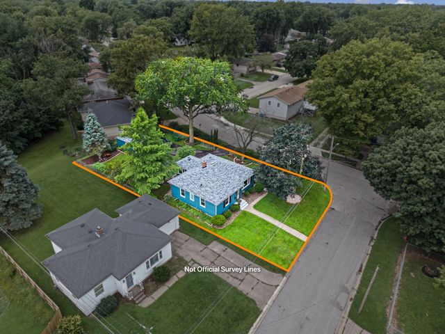 404 24th Avenue, East Moline, IL 61244