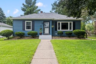 404 24th Avenue, East Moline, IL 61244