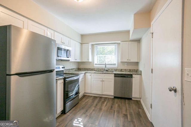 2190 Greystone Way, Decatur, GA 30032