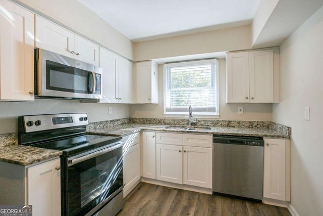 2190 Greystone Way, Decatur, GA 30032