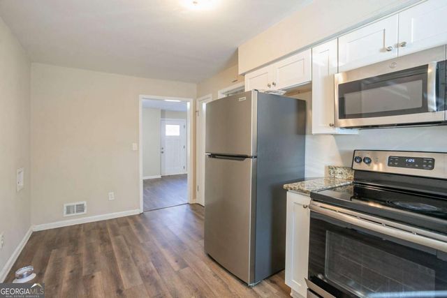 2190 Greystone Way, Decatur, GA 30032