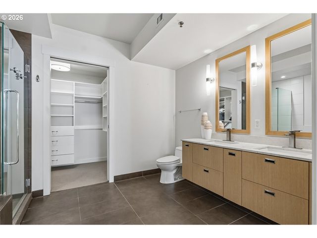 1310 Nw NAITO Pkwy 104A, Portland, OR 97209